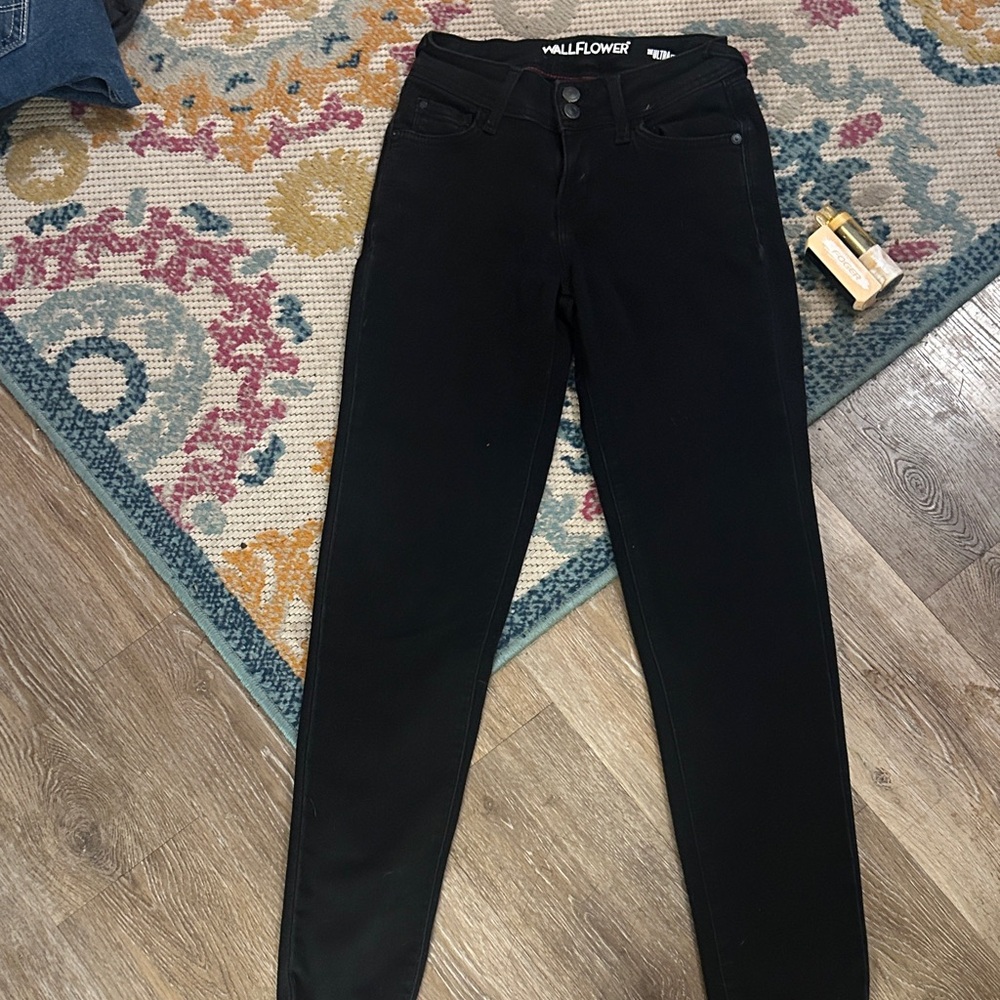 Wallflower Women's Black Skinny High-Rise Jeans